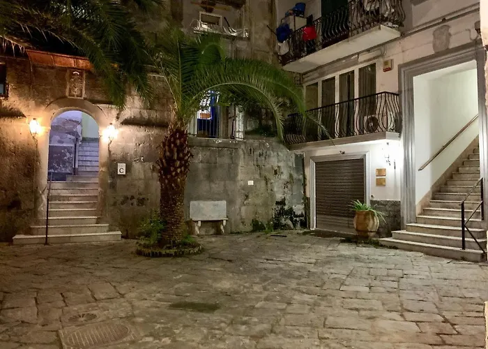 Ferdinando\'S Home